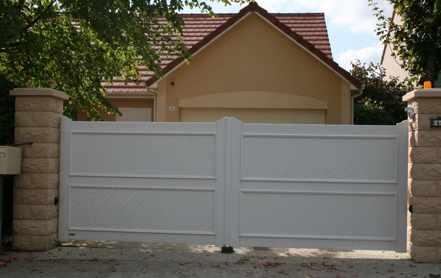 Nos modèles de portails PVC à Rambouillet