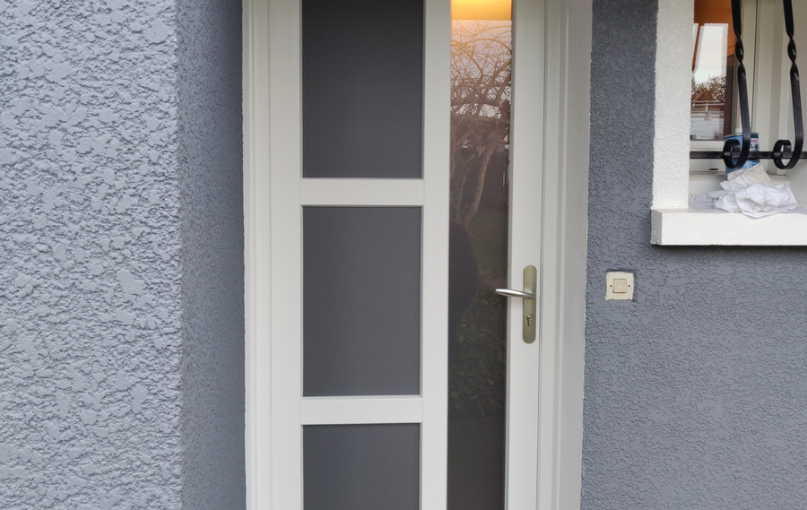 Notre gamme de portes d'entrée en PVC CLASSIQUE et PVC CONTEMPORAINE à Rambouillet